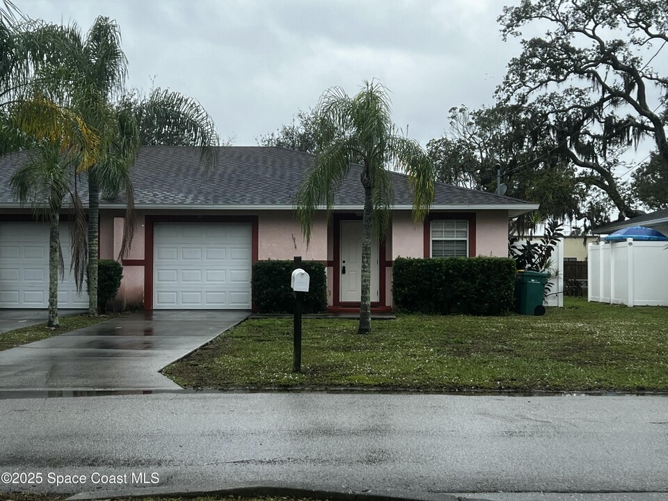 1914 Fletcher St in Melbourne, FL - Building Photo