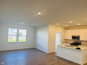 15190 Swallow Fls Wy in Fishers, IN - Building Photo - Building Photo