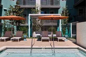 Anton Pacific in Santa Cruz, CA - Building Photo - Building Photo