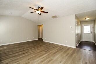 61 Eva Dr in Hampton, GA - Building Photo - Building Photo