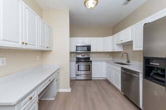 409 Belmont Cir in Yorktown, VA - Building Photo - Building Photo