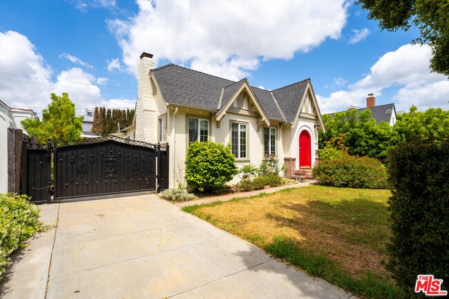 403 N Plymouth Blvd in Los Angeles, CA - Building Photo - Building Photo
