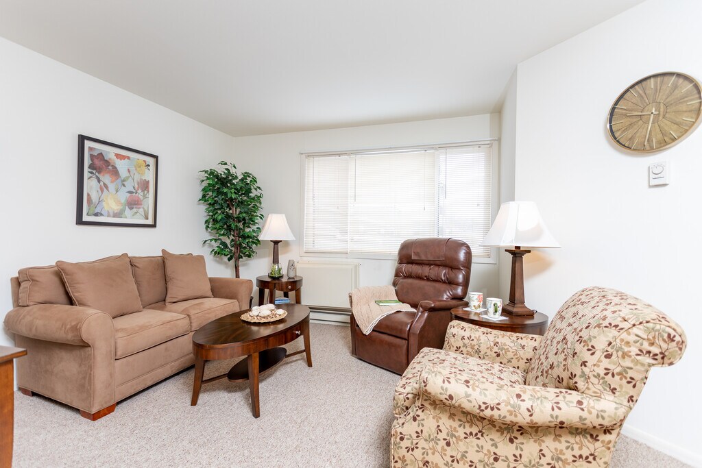 Forest Ridge Senior Community Hales Corners, WI Apartments