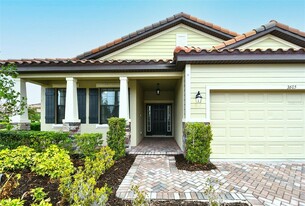 3605 81st Pl E in Sarasota, FL - Foto de edificio - Building Photo