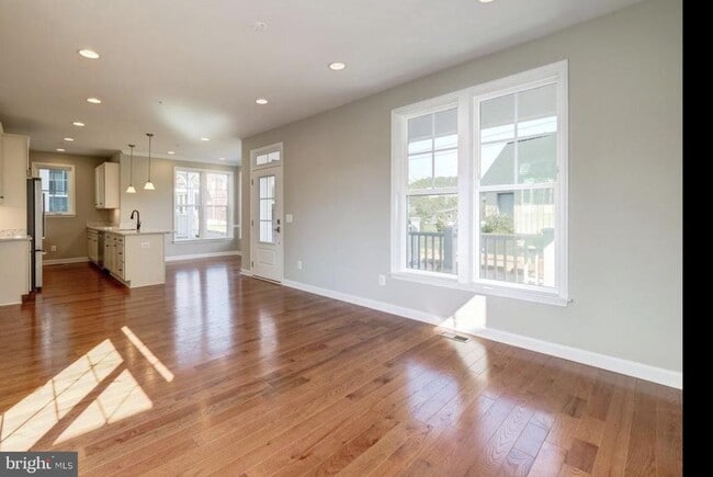 property at 1020 Railroad Ave