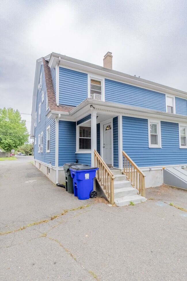 57-59 Dalewood Ave in Fairfield, CT - Building Photo - Building Photo