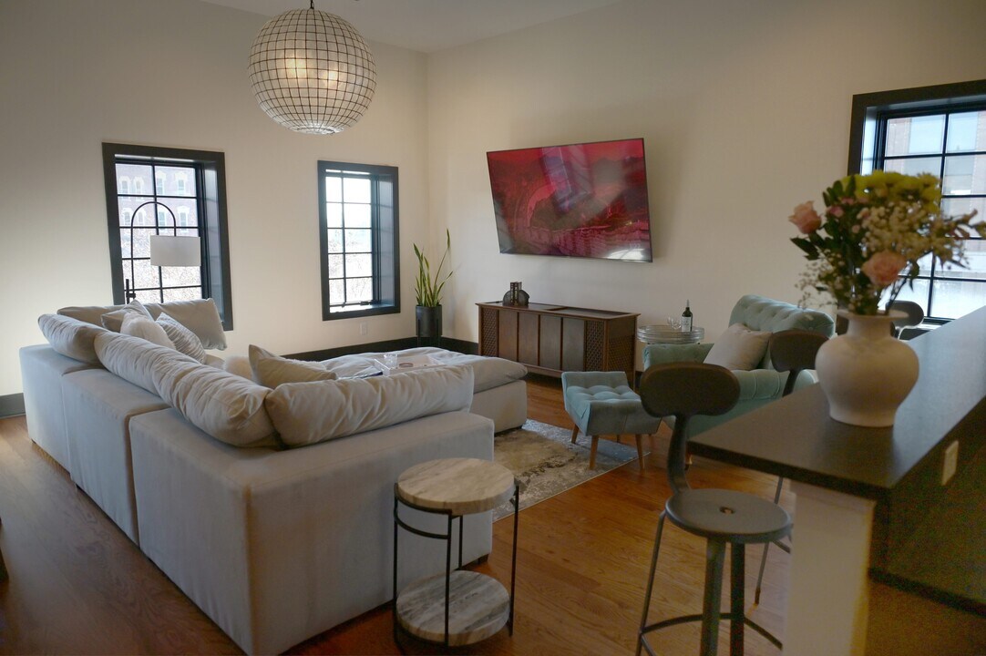 103 Strawberry Aly, Unit A in Clarksville, TN - Foto de edificio