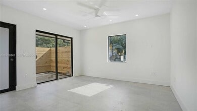 1119 W Las Olas Blvd in Fort Lauderdale, FL - Building Photo - Building Photo