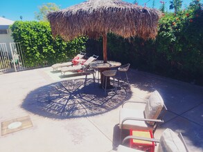 72883 Sierra Vista Dr in Palm Desert, CA - Foto de edificio - Building Photo