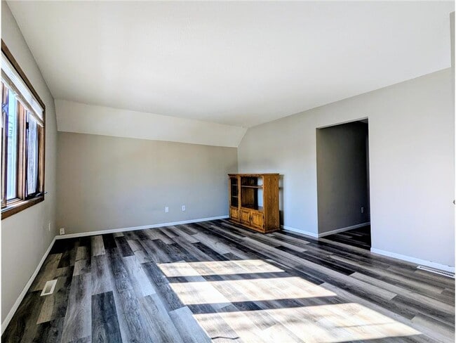 825 Jessamine Ave E in St. Paul, MN - Building Photo - Building Photo