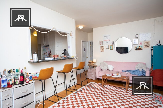 62 Egmont St, Unit 3 in Brookline, MA - Building Photo - Building Photo