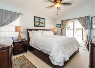 20 Commodore Pl in Palm Beach Gardens, FL - Foto de edificio - Building Photo