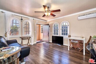 1076 West Blvd in Los Angeles, CA - Building Photo - Building Photo