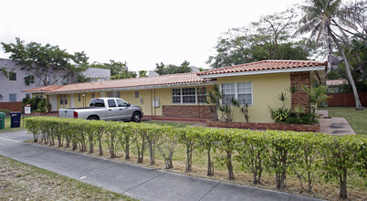 330 Mendoza Ave in Miami, FL - Building Photo - Building Photo