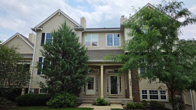 property at 2631 N Greenwood Ave