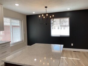 7547 S Butler Hills Dr in Cottonwood Heights, UT - Foto de edificio - Building Photo