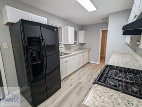 417 Rogers Rd in Hinesville, GA - Foto de edificio - Building Photo