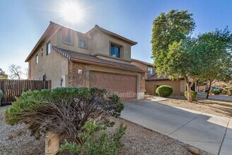 5215 W Hasan Dr in Phoenix, AZ - Building Photo - Building Photo