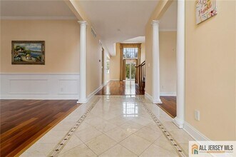 10 Chamberlin Ct in Cranbury, NJ - Building Photo - Building Photo