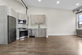 21 W 20th St in Bayonne, NJ - Building Photo - Building Photo