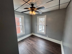 102 S Main St, Unit 2E in Harrisville, PA - Building Photo - Building Photo