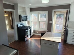 401 Cleveland Ave in Manitowoc, WI - Building Photo - Building Photo