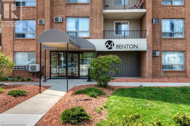 64 Benton St in Kitchener, ON - Building Photo - Building Photo