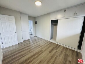 810 W 62nd St in Los Angeles, CA - Building Photo - Building Photo