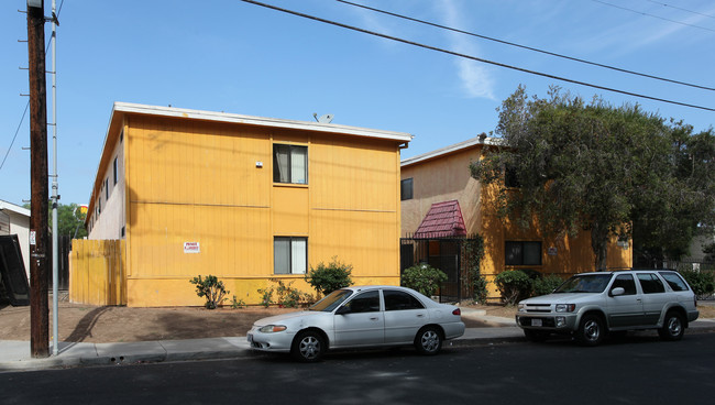 Graves Avenue Apartments in El Cajon, CA - Building Photo - Building Photo