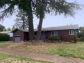 1235 NW 27th St in Corvallis, OR - Building Photo