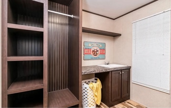 2245 Ray Pl in Guthrie, OK - Building Photo - Building Photo