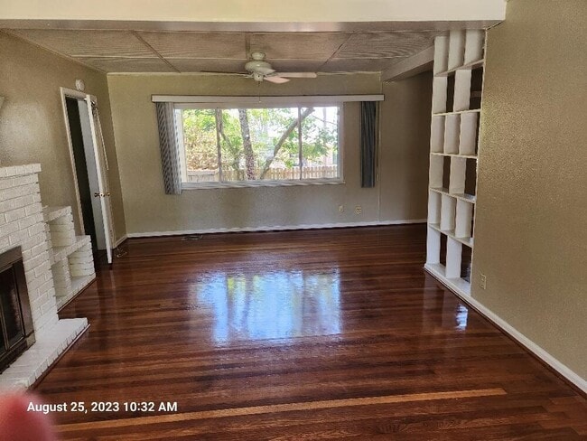 property at 531 E Miracle Strip Pkwy