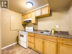 1198 Highnoon Dr in Windsor, ON - Building Photo - Building Photo