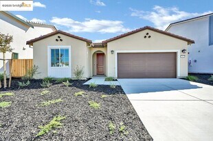 354 Astilbe St in Discovery Bay, CA - Building Photo