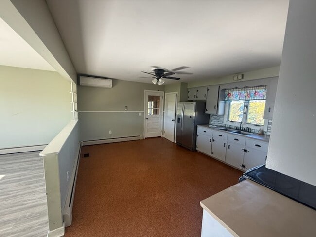 894 Garland Rd in Winslow, ME - Building Photo - Building Photo