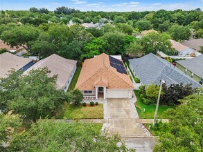 15316 Lake Bella Vista Dr in Tampa, FL - Building Photo - Building Photo