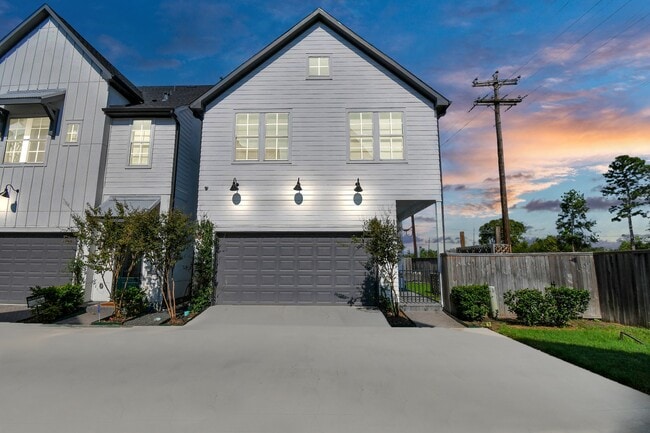 3302 Timbergrove Heights St.