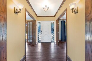 6109 Highgate Ln in Dallas, TX - Building Photo