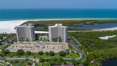 260 Seaview Ct in Marco Island, FL - Building Photo - Building Photo