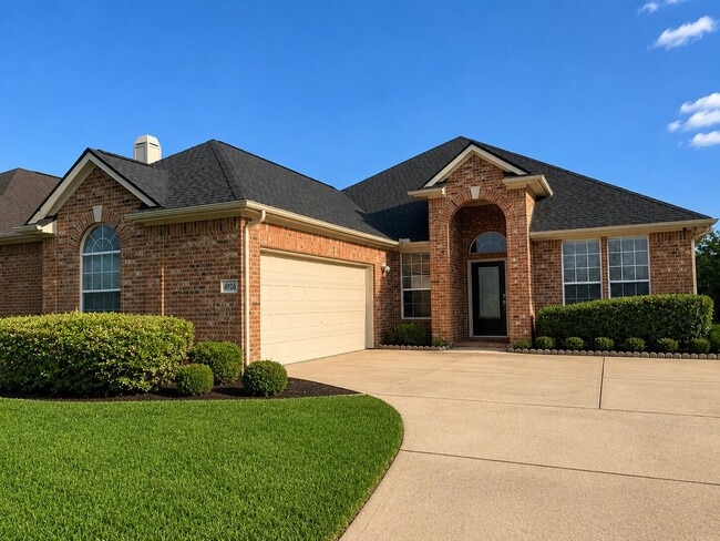 property at 17927 Sugarloaf Bay Dr