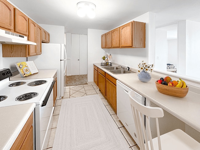 Westview Apartments in St. Joseph, MI - Foto de edificio - Building Photo