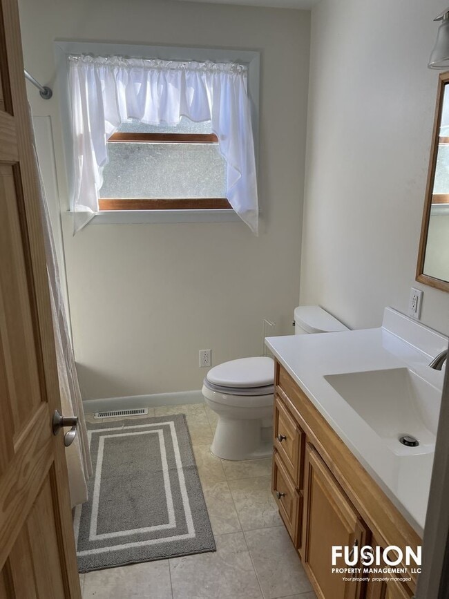 265 Shore Rd in Burlington, VT - Building Photo - Building Photo