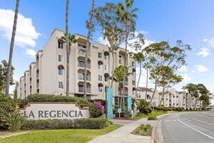 La Regencia Apartments in San Diego, CA - Building Photo