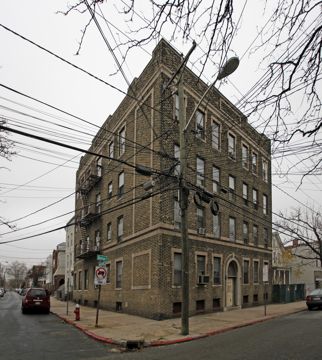 25-27 Sherman Ave in Jersey City, NJ - Building Photo