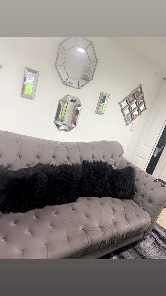 212 Oakwood Pl, Unit Lower Level in Orange, NJ - Building Photo - Building Photo