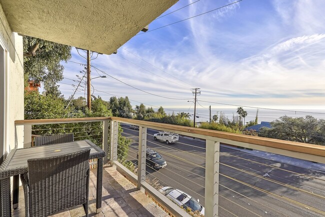 Oceanview Units in Laguna Beach, CA - Building Photo - Building Photo