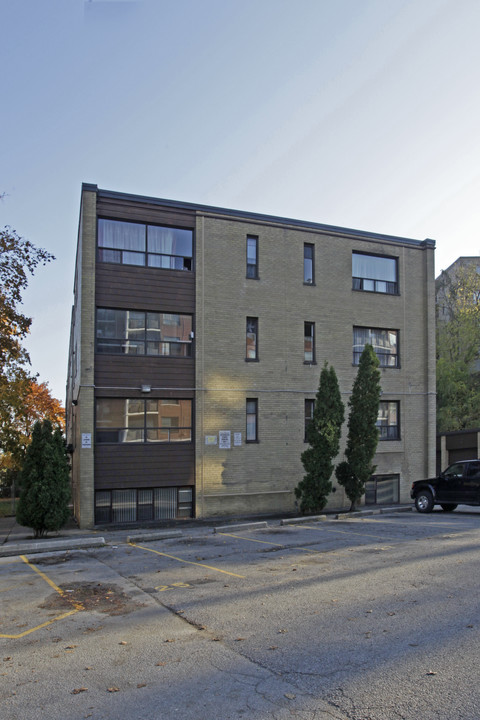 22 Riverwood Pky in Toronto, ON - Building Photo