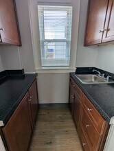 10 Suffield St in Windsor Locks, CT - Building Photo - Building Photo