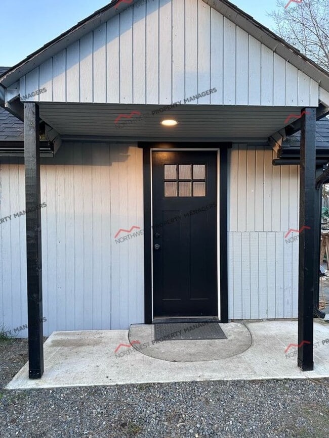 10341 184th Ave SW in Rochester, WA - Building Photo - Building Photo