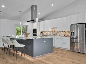 1021 Temple Grove Pl in Winter Garden, FL - Building Photo - Building Photo